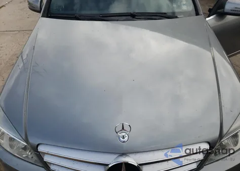 2010 Mercedes-Benz C 300 из США, поврежденный, VIN WDDGF5EB7AF472124